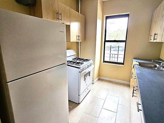 3rd image of 353 Fort Washington Ave APT 6C
