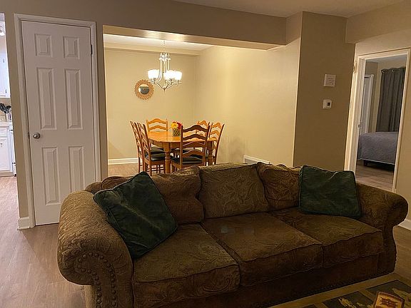 5th image of 4925 W 109th St APT 103