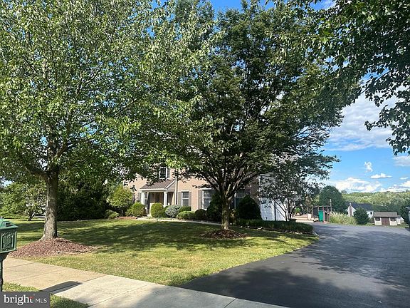 2nd image of 118 Brinkley Dr