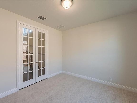 3rd image of 3515 Sequoia Ln
