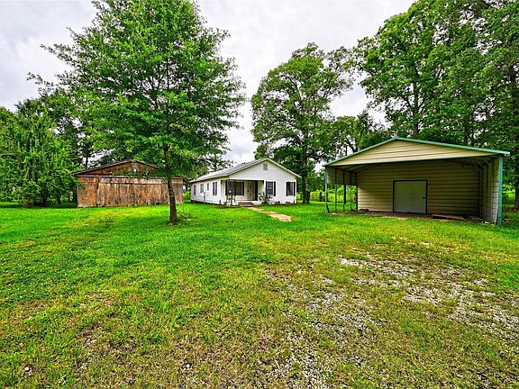 2nd image of 1083 County Road 3141 E