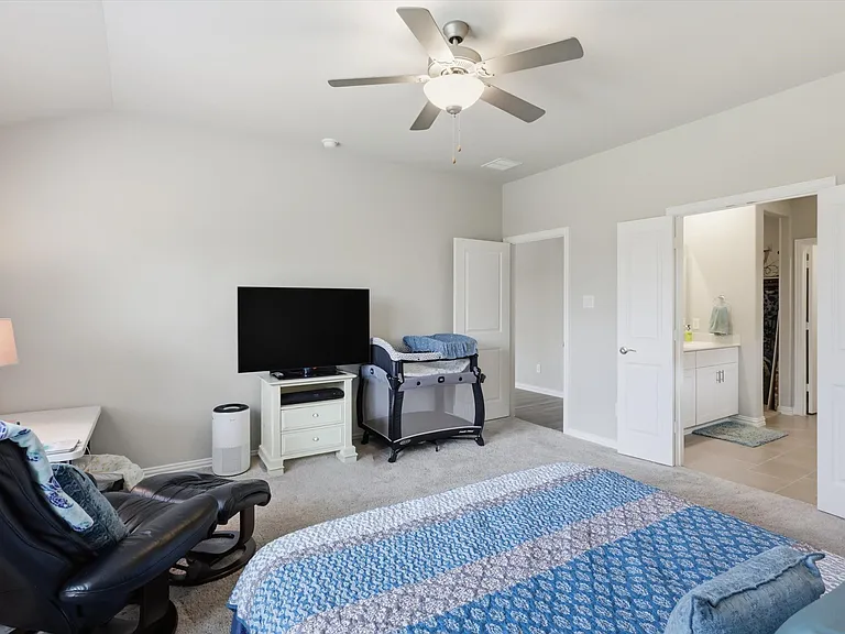 410 Dempsey Dr — Photo 14