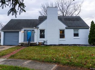 28950 Lathrup Blvd, Lathrup Village, MI 48076