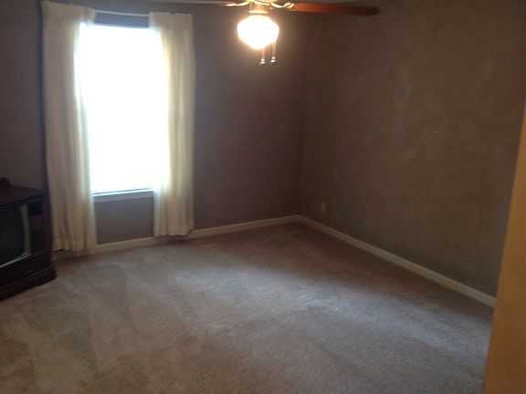 5th image of 133 Cumberland Trce