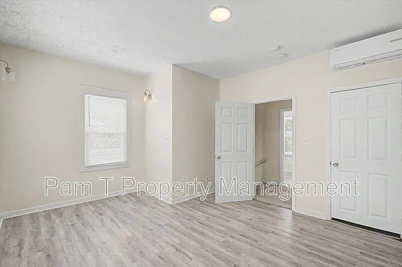 2 bed, 1.0 bath, 1000 sqft, $1,599 — Photo 4
