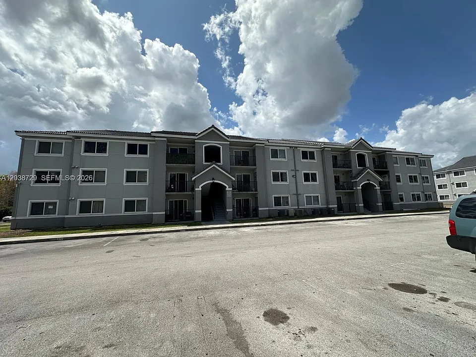15410 SW 284th St #8103