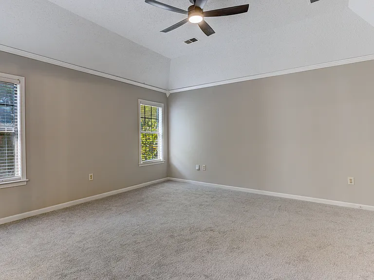7801 Autumn Creek Dr — Photo 20