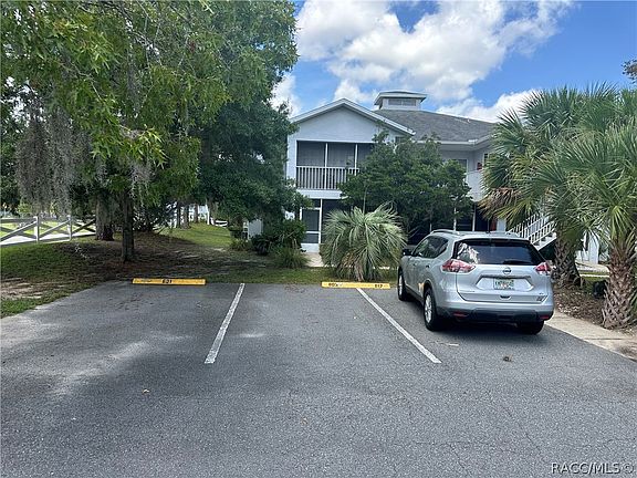 2nd image of 801 SE Mayo Dr