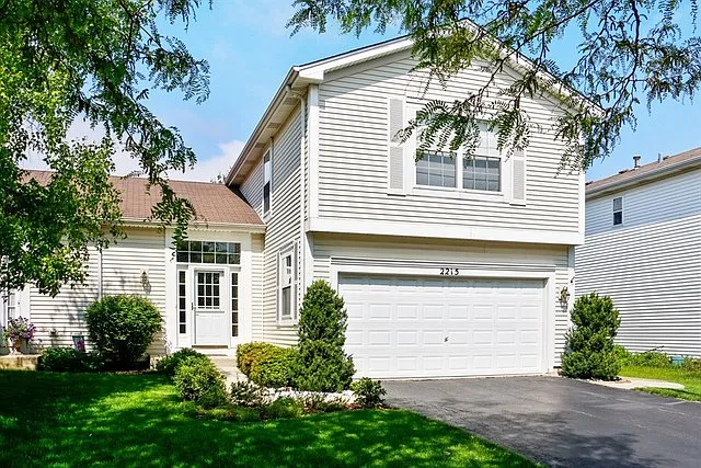 2215 Henning Pl photo 1