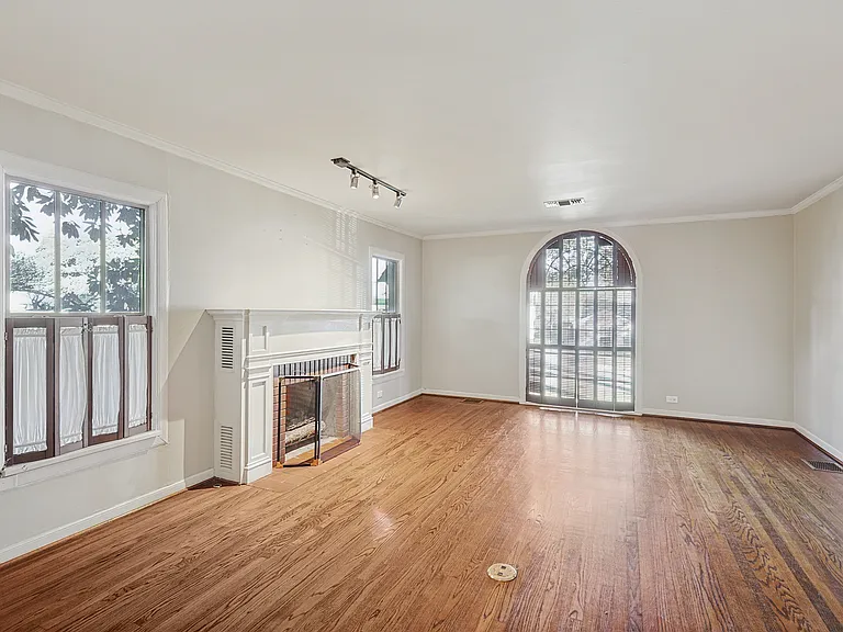4317 Pershing Ave — Photo 4