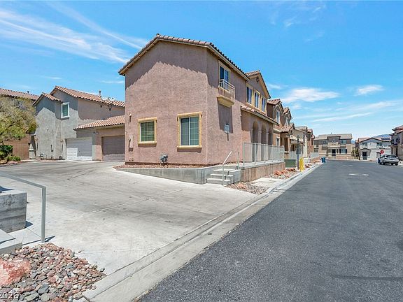 2nd image of 7937 Violet Dawn St