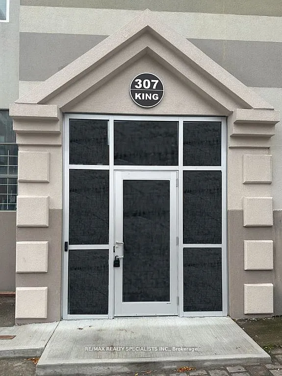 2 bed, $1,980 — Photo 1
