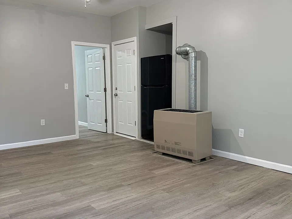 377 Ashley Blvd #3S