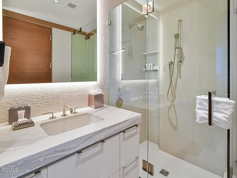 8680 Empire Club Dr — Photo 25