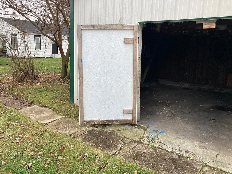 822 S Walnut St — Photo 11