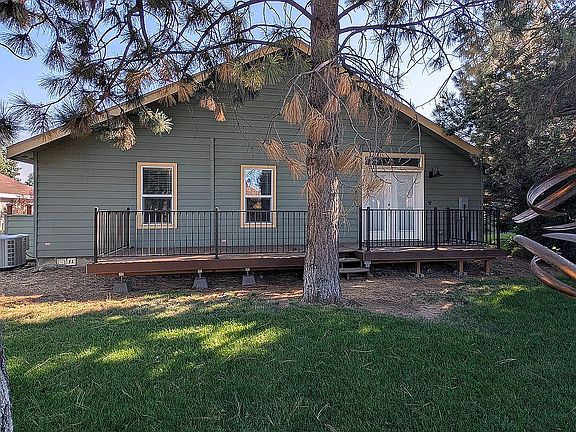 North Side - Large Deck