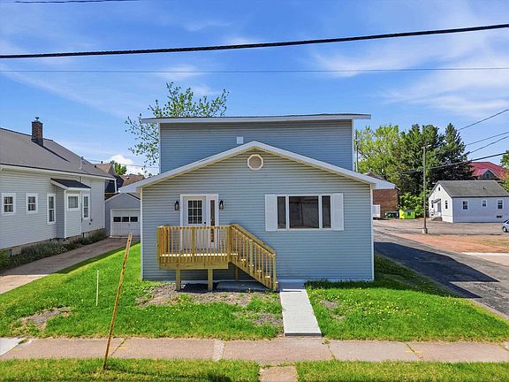 2nd image of 208 E 4TH STREET