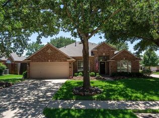 705 Oak Hollow Ln, Flower Mound, TX 75028
