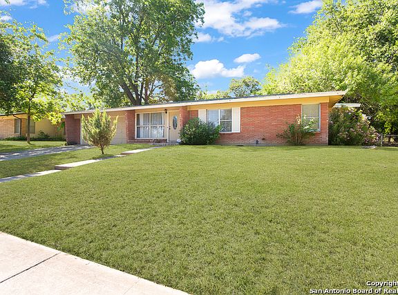 2nd image of 211 E Crestline Dr