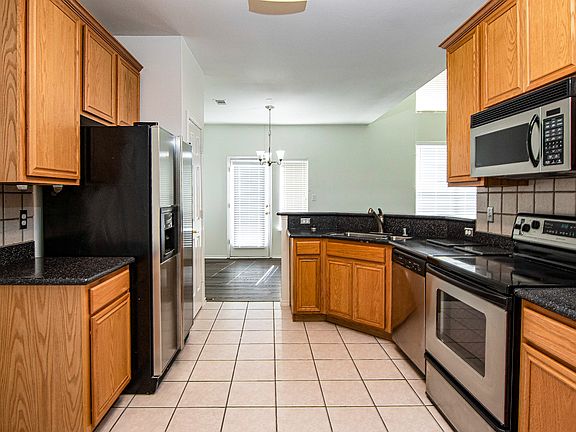 3rd image of 8612 Brompton Dr
