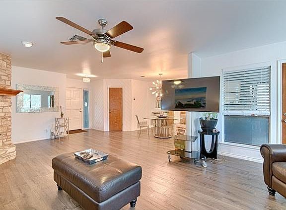 5th image of 2406 Stone River Dr