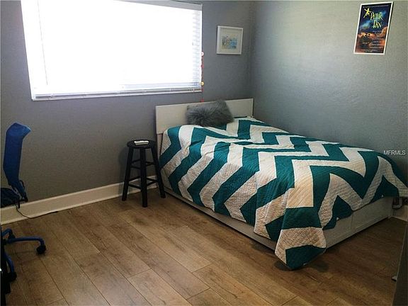 5th image of 4646 Dover St NE