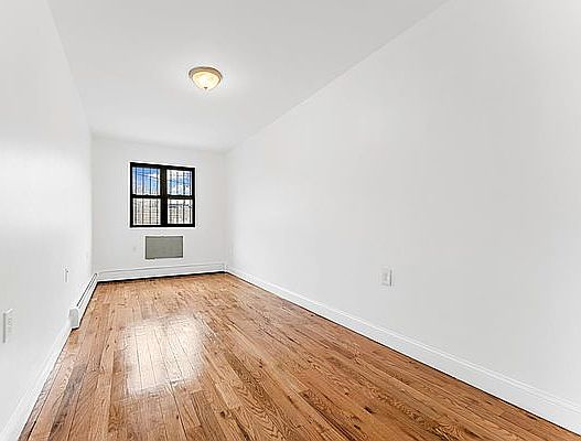 4th image of 373 Saratoga Ave APT 1