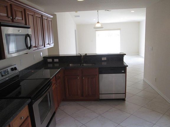 5th image of 2131 SW Newport Isles Blvd