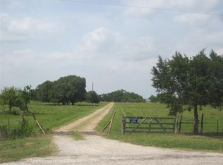 3671 W Fm 1093 Rd, Wallis, TX 77485