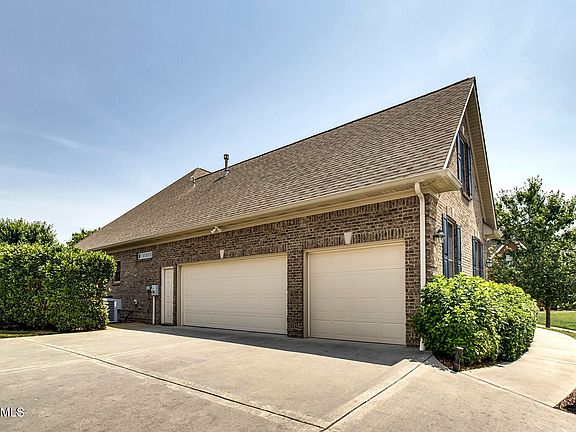 4th image of 783 Flagstone Blvd