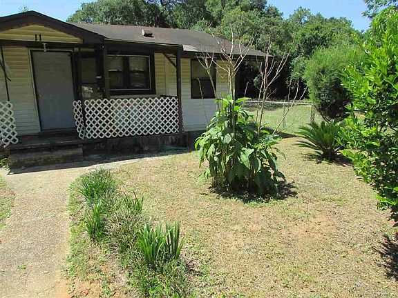 2nd image of 11 Camelia Dr
