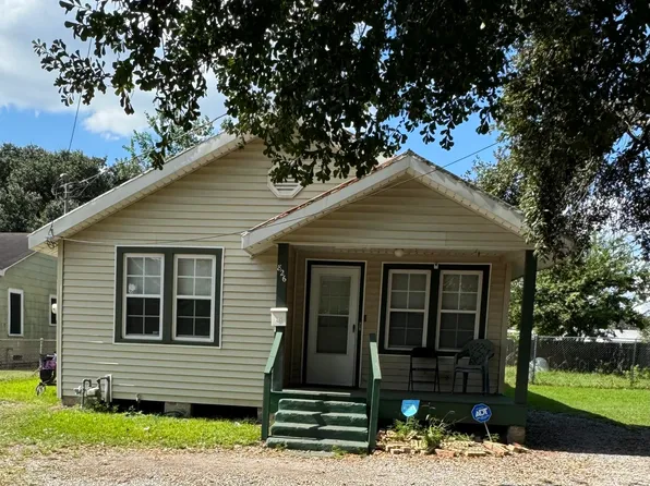 826 Henshaw Dr, New Iberia, LA 70560