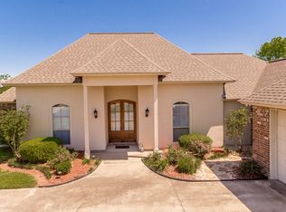 22534 Fairway View Dr, Zachary, LA 70791