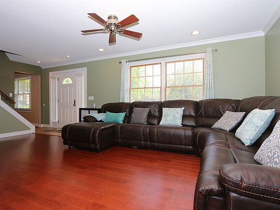 4th image of 7146 Wyandotte Dr