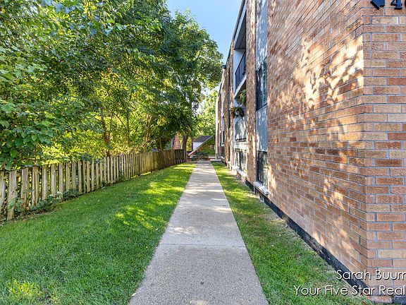 4th image of 460 Fulton St E #1