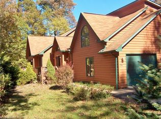 54 Buttercup Pl, Maggie Valley, NC 28751