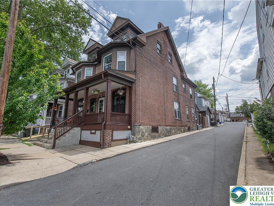 1st image of 415 W North St