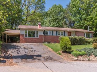 260 Highland Rd, Waynesville, NC 28786