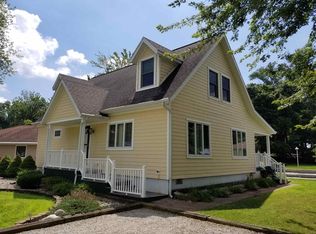 8779 E Crow Rd, Syracuse, IN 46567