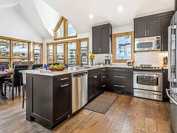 2nd image of 25 Meadow Ct