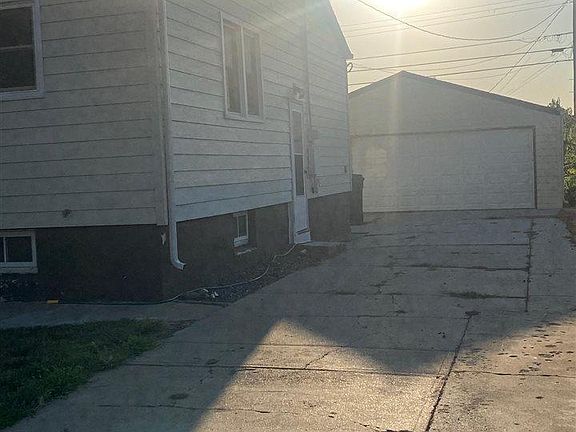 2nd image of 1409 Avenue I