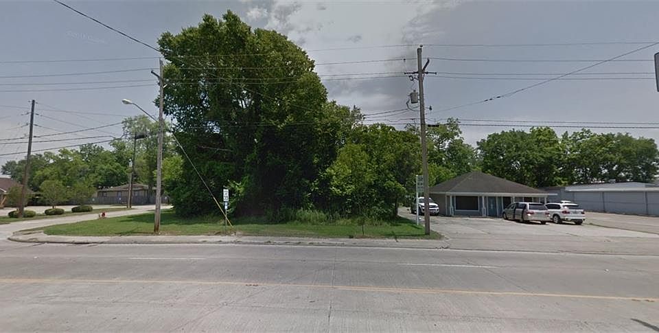 2nd image of Sampson St