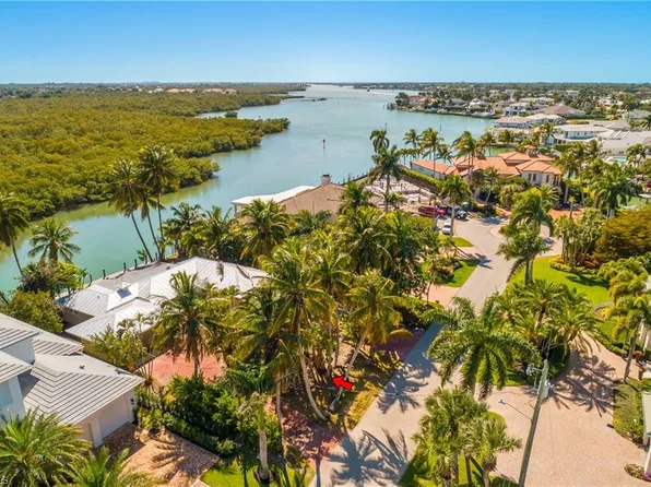 2195 Sheepshead DR, NAPLES, FL 34102