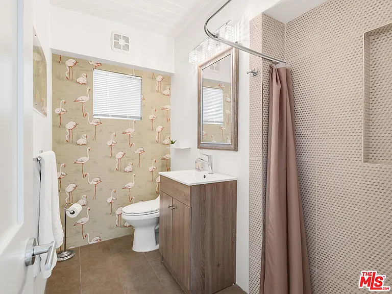 1818 N Berne Dr — Photo 33
