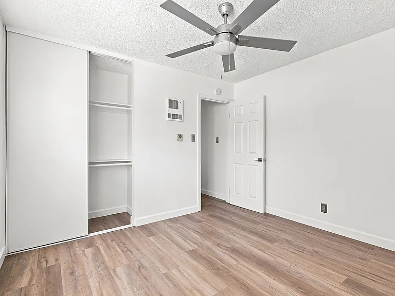 540-600 W Channel Islands Blvd #1 — Photo 20