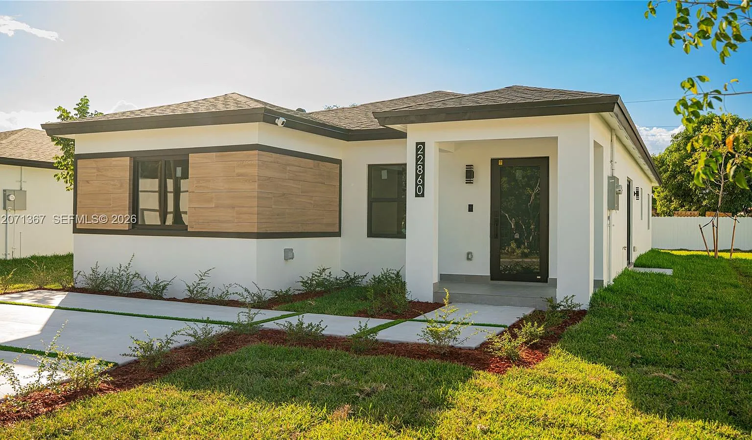 Silver Palm Park — Photo 1
