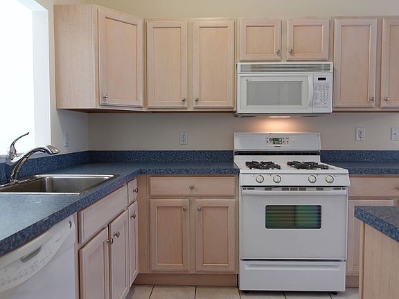 2nd image of 80 Deer Valley Dr