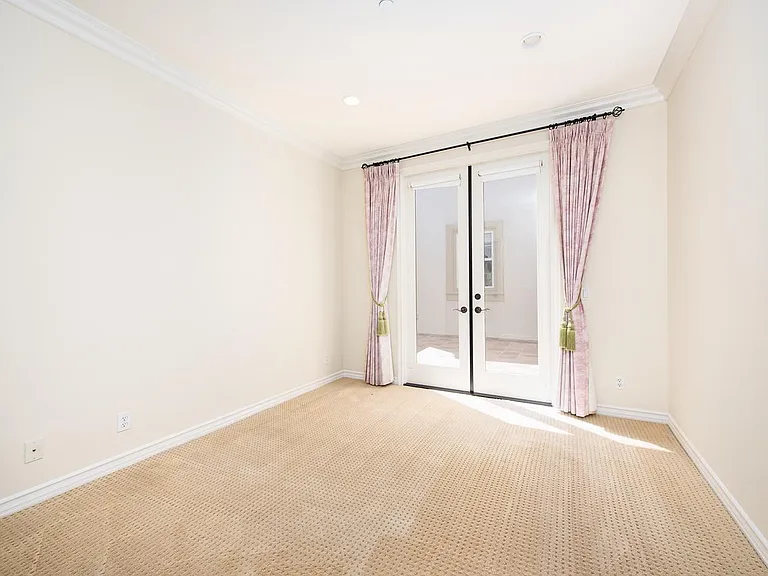 Bedroom 4, down stairs.