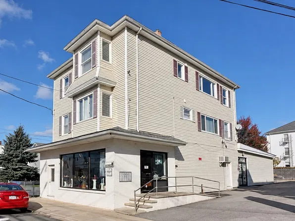 198 Brightman St #3, Fall River, MA 02720