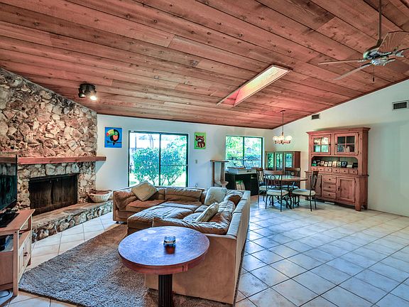 3rd image of 65 Hidden Hills Dr